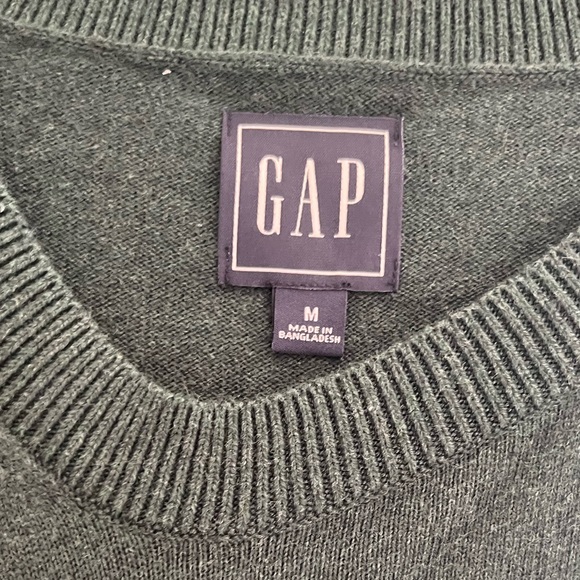 Gap Crewneck Sweater - Picture 2 of 3